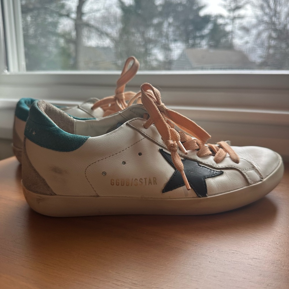 Golden Goose! White Leather Sneakers with Navy Star ⭐️